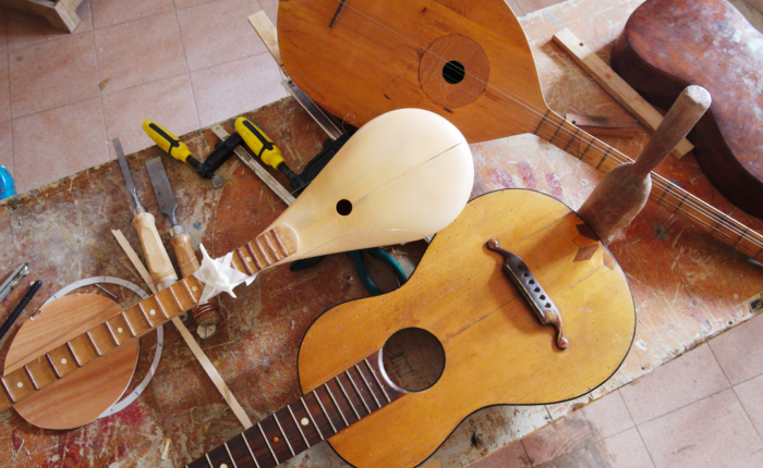 Luthier